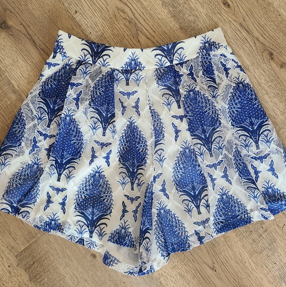 L'ATISTE Blue and White High Waist Shorts
